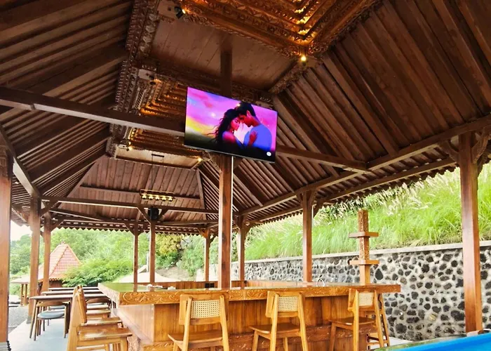 Arkaluna & Adventure فندق 4*