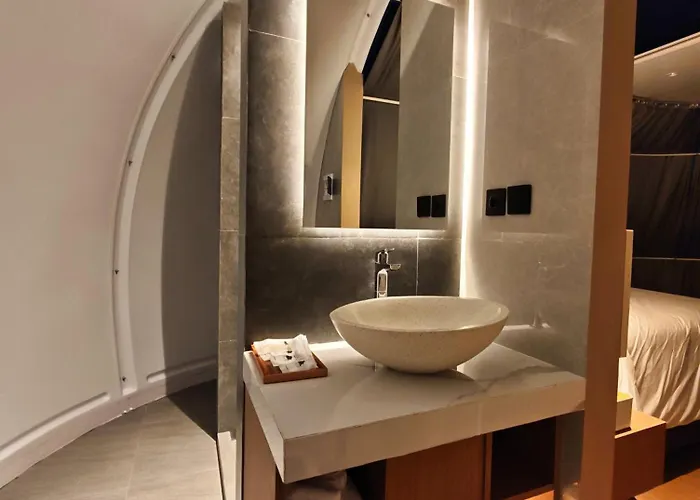 Arkaluna Resort&adventure Hotel
